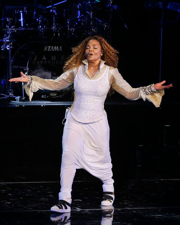 Janet Jackson is back! Miss Jackson kicked off her "Unbreakable" world tour in Vancouver.