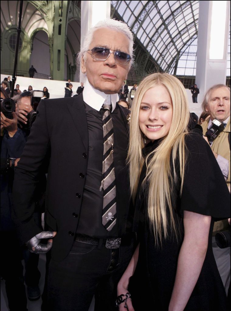 Avril Lavigne put on a smile for Karl.