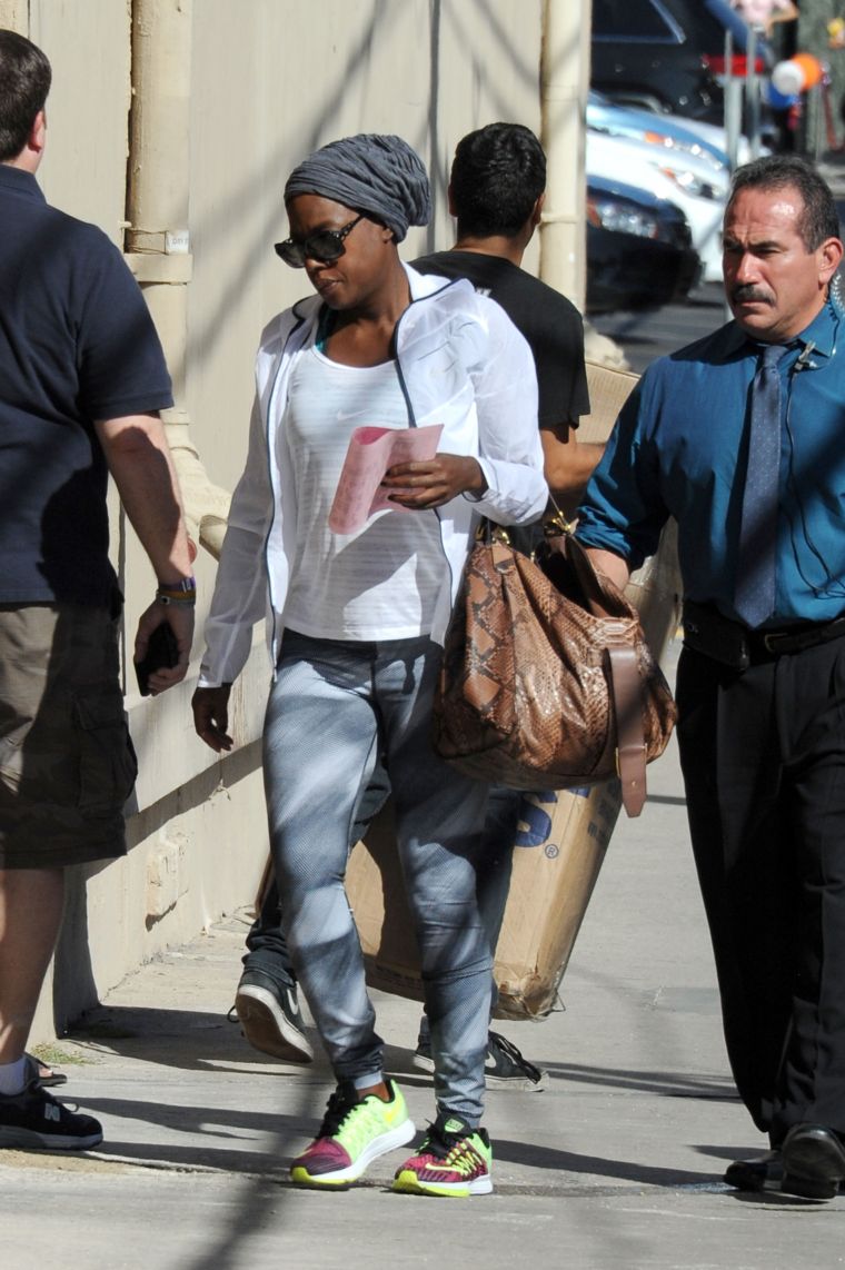 Viola Davis was in full chill mode while rocking a sporty Nike outfit as she arrived for “Jimmy Kimmel Live” in L.A. When you got an Emmy, you can do that.