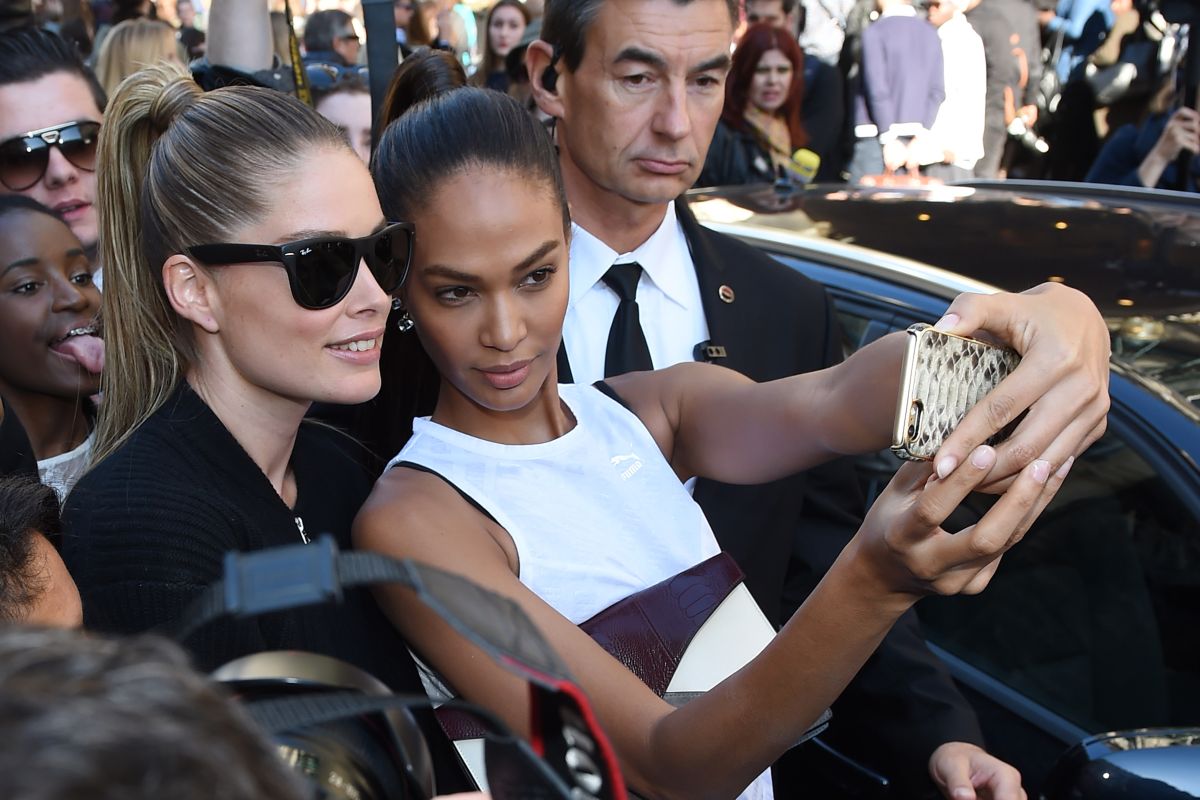 Doutzen Kroes and Joan Smalls