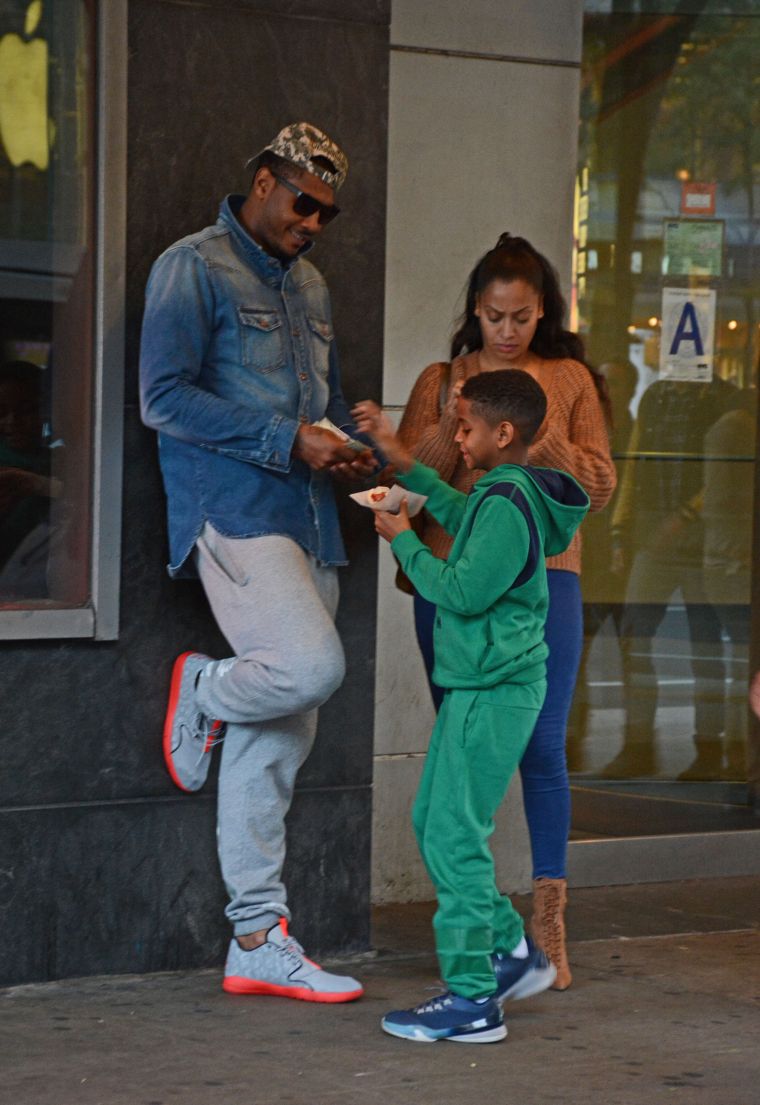 Carmelo Anthony, La La Anthony, and their son Kiyan Anthony were spotted outside Lincoln Square Cinemas in New York for a quick movie night.