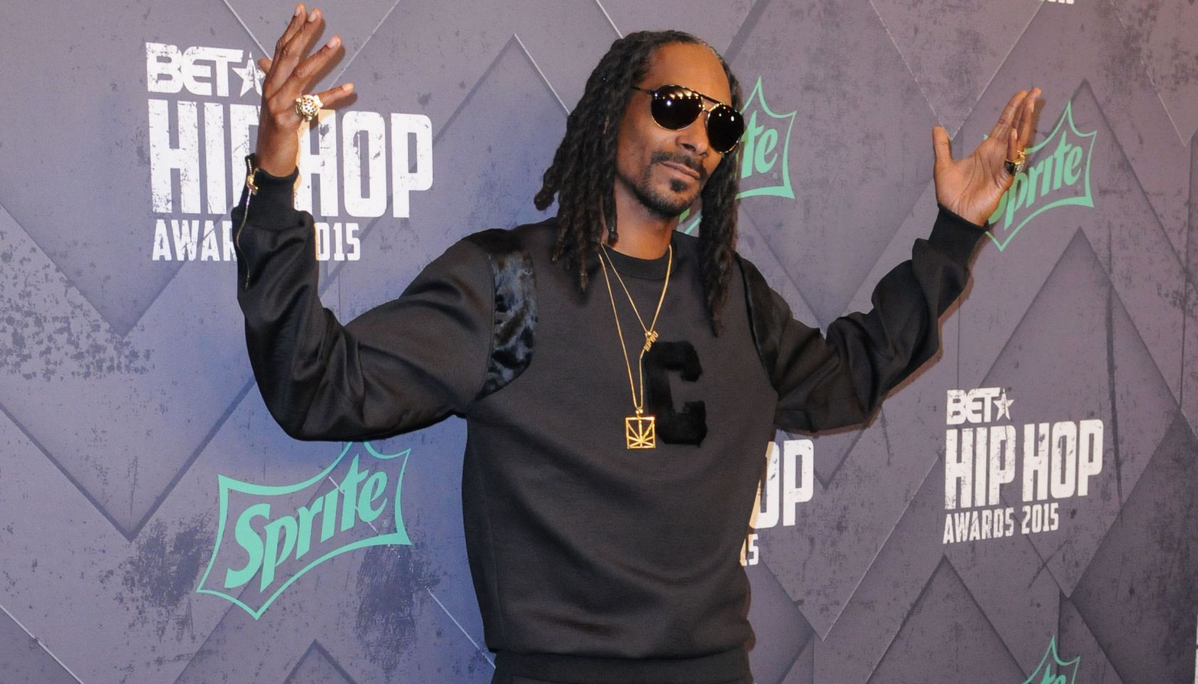 Snoop Dogg at the 2015 BET Hip-Hop Awards