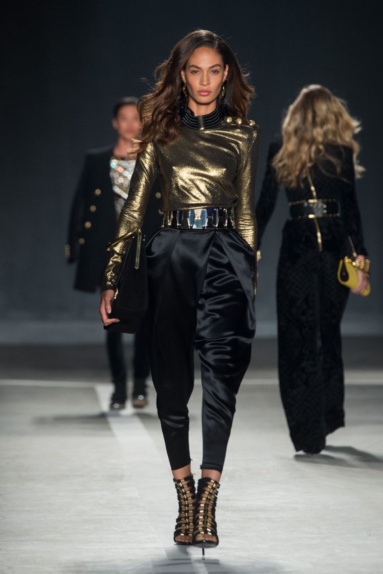 Strut your stuff, Joan Smalls!