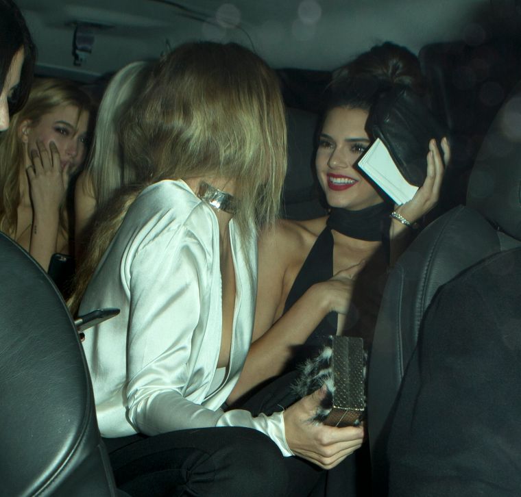 Kendall Jenner & friends.