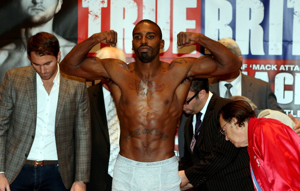 Carl Froch and Yusaf Mack - Weigh In