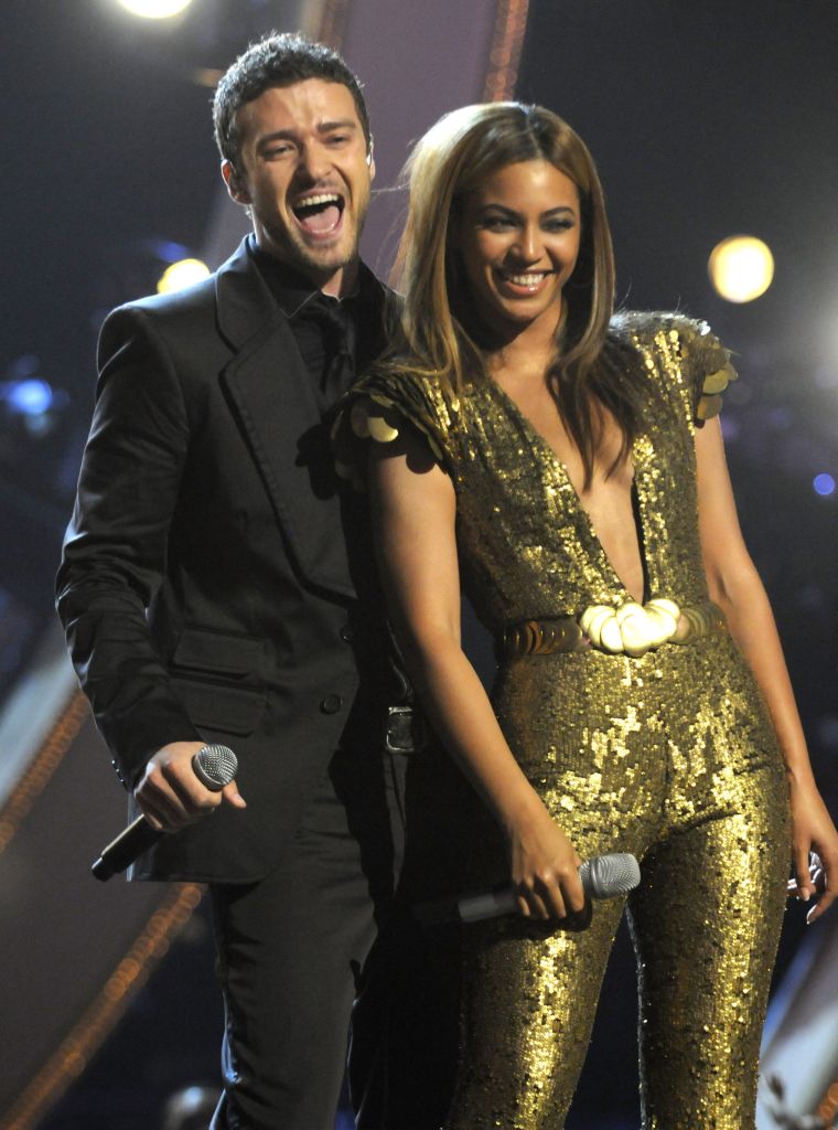Justin Timberlake's "FutureSex/LoveSounds" and Beyonce's "B'Day" became two of the best-selling albums of that year.