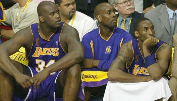 Shaquille O'Neal (L), Gary Payton (C), a
