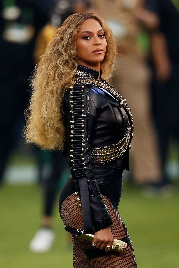 Bey channeling Michael Jackson and Black Panthers at the Superbowl