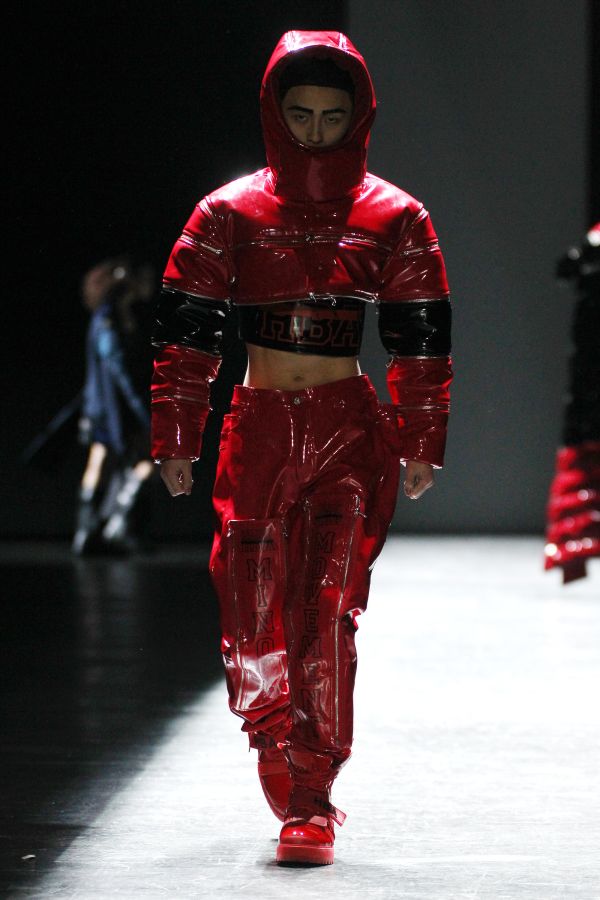 hood by air