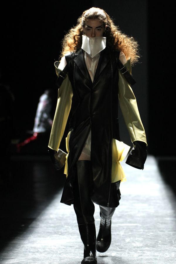 hood by air
