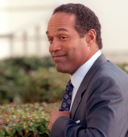 O.J. heading to court in his civil trial for the deaths of Nicole Brown and Ron Goldman.