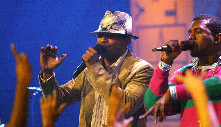 Jamie Foxx showed off his vocal chops with the help of Kanye West.