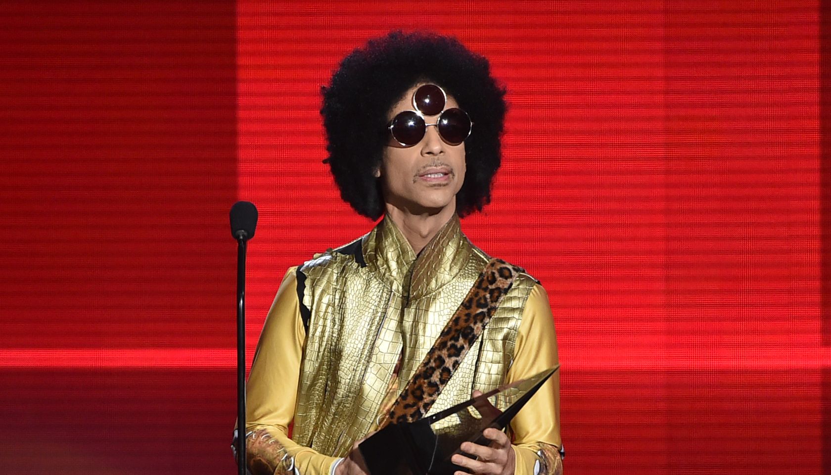 2015 American Music Awards - Show