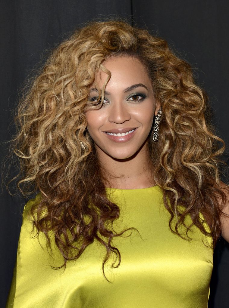 More curly Bey!