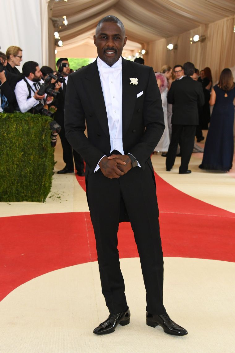 Idris Elba suited up in Tom Ford.