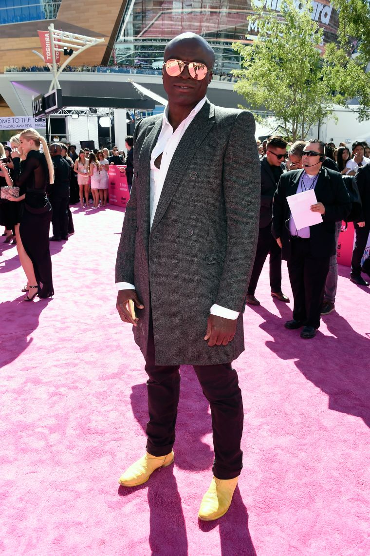 Are you feeling Seal’s yellow shoes?