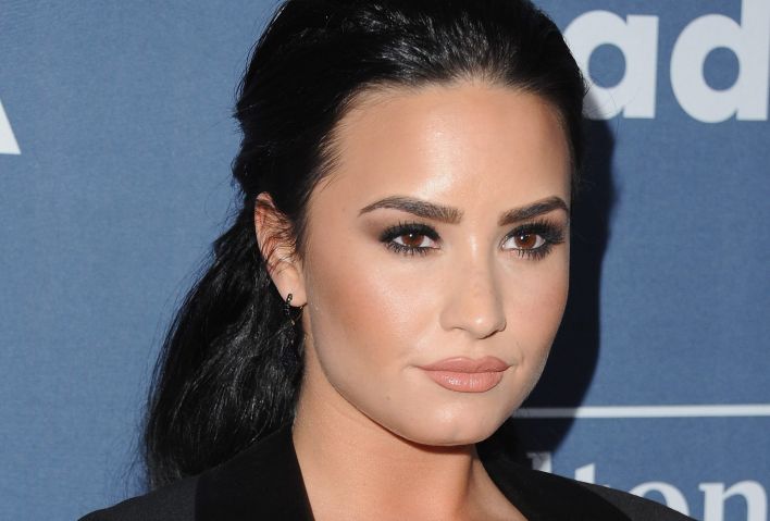 Demi Lovato Reportedly Went On Date With 'Bachelorette' Contestant & These Pics Prove He's Worth All The Dates