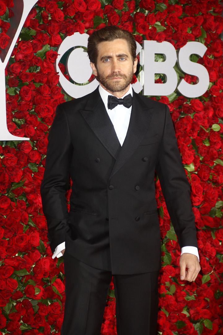 Actor Jake Gyllenhaal went for a classic tux.