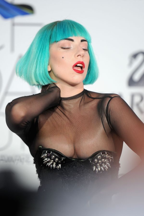 2011 CFDA Fashion Awards - Inside Arrivals