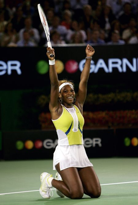 Serena celebrates in this cute Nike ensemble at the 2005 Australian Open
