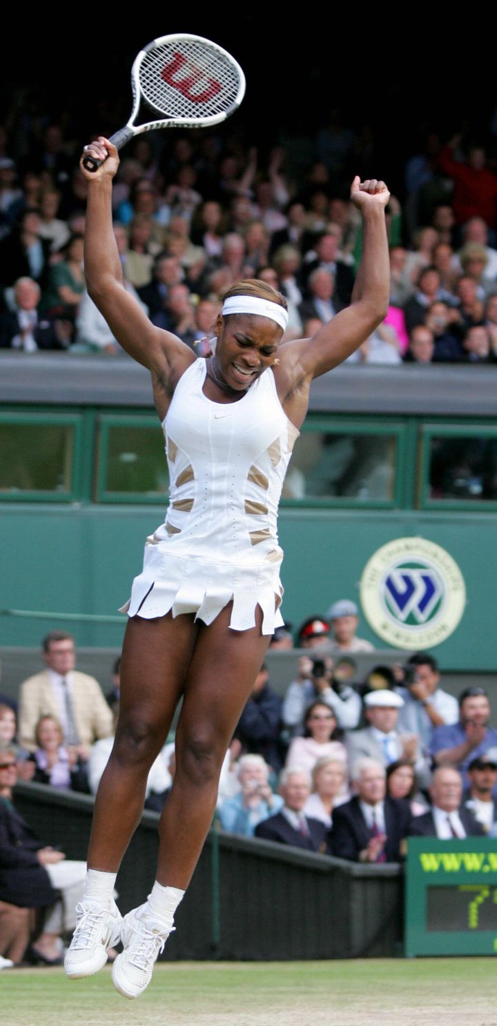 Serena wins in her gorgeous 2004 Wimbledon outfit.