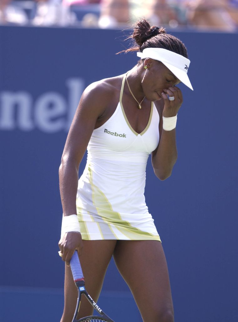 Venus rocks a spaghetti strap halter at the 2001 US Open