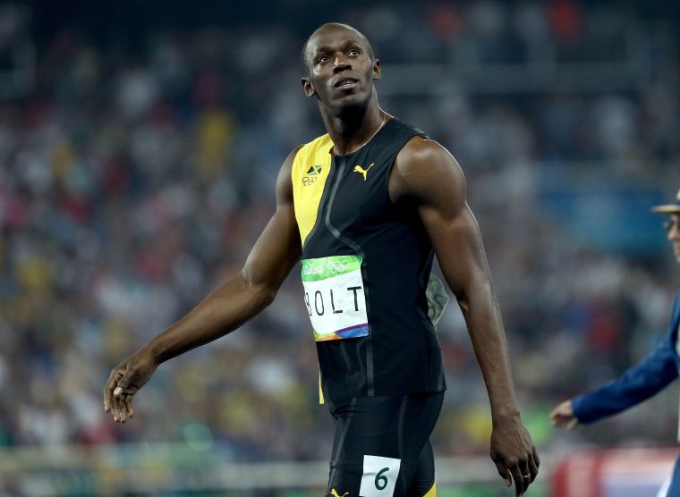 He isn’t married and he doesn’t have any kids.