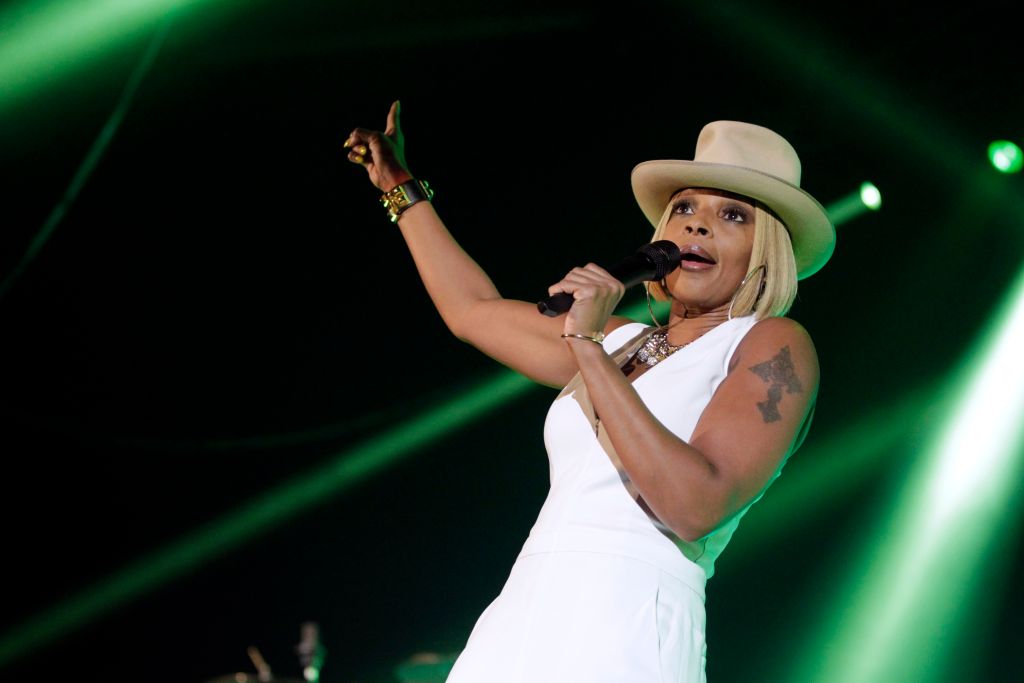 Is It “Dance Soirée” or “Dancery”? Mary J. Blige Reveals The Answer