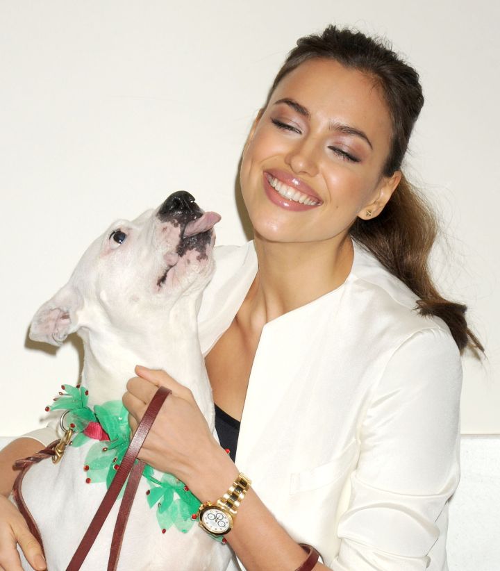 Irina Shayk steals a kiss from this heartthrob pit.