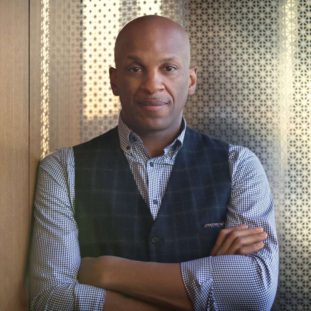 Donnie McClurkin Has A Message For Christians Protesting Donald Trump