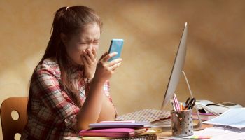 Teenage bullying on smart phone