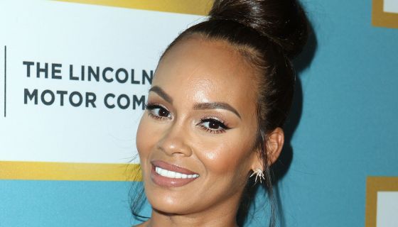 Evelyn Lozada reveals she's expecting a son with fiance Carl
