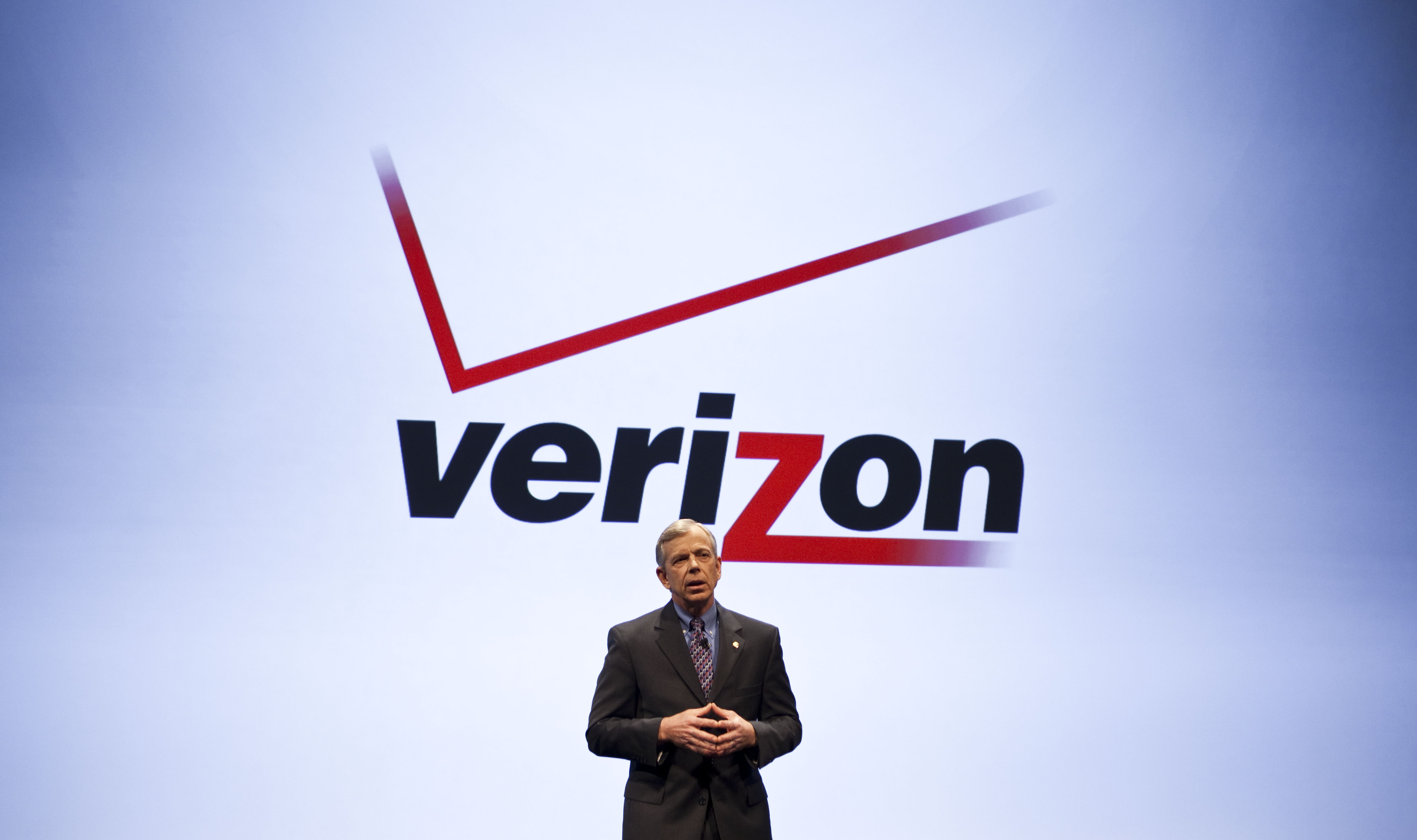 USA - Business - Verizon to Sell iPhone
