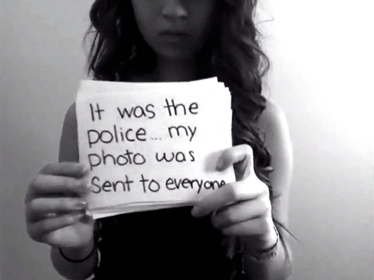 Amanda Todd commits suicide weeks after posting video on Youtube