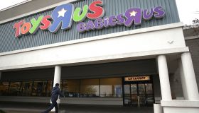 Toys R Us Files For Liquidation, Will Shutter All U.S. Stores