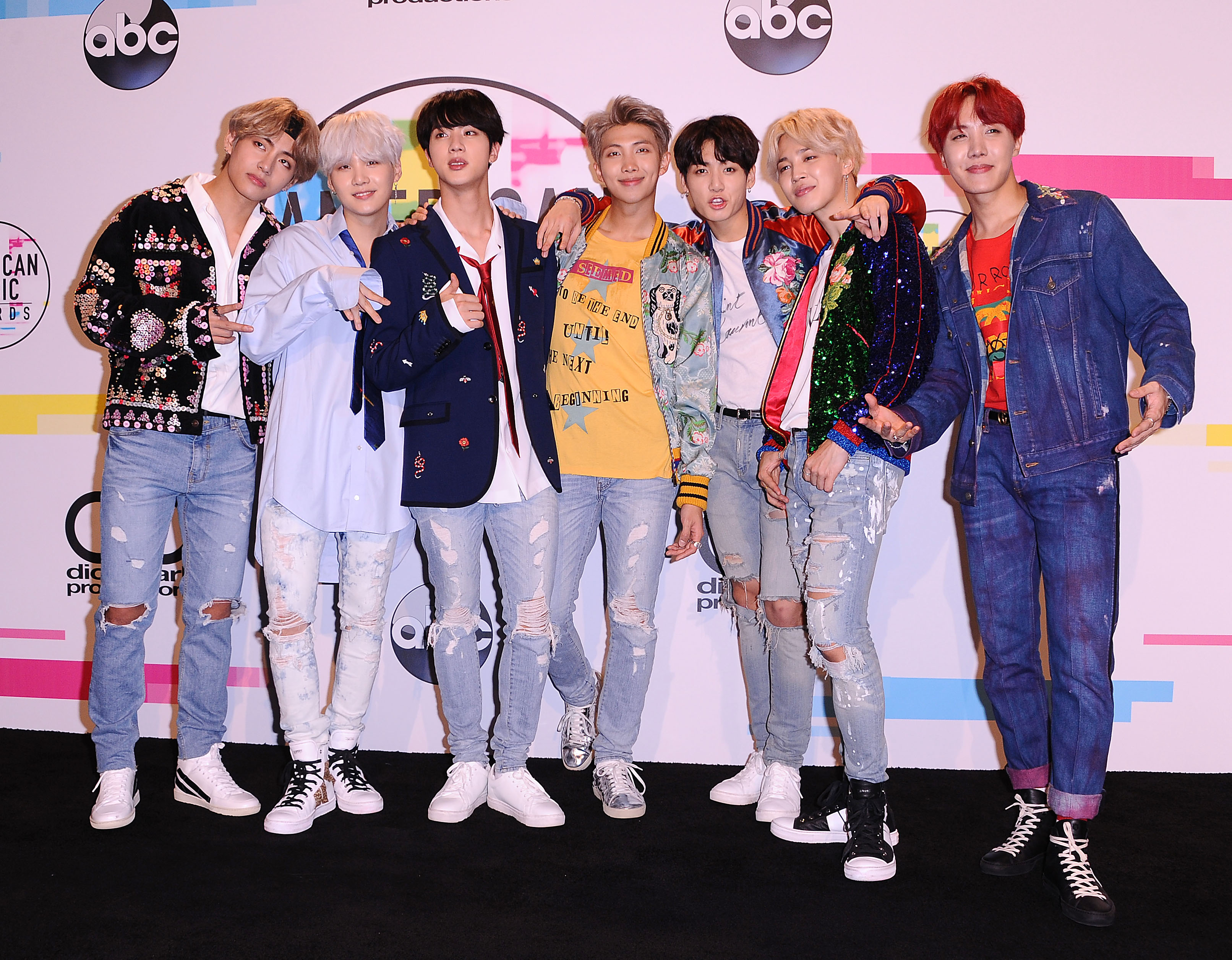 2017 American Music Awards - Press Room