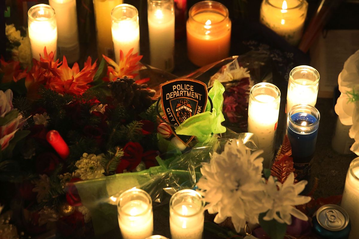 Two Cops Shot And Killed Execution Style In Brooklyn
