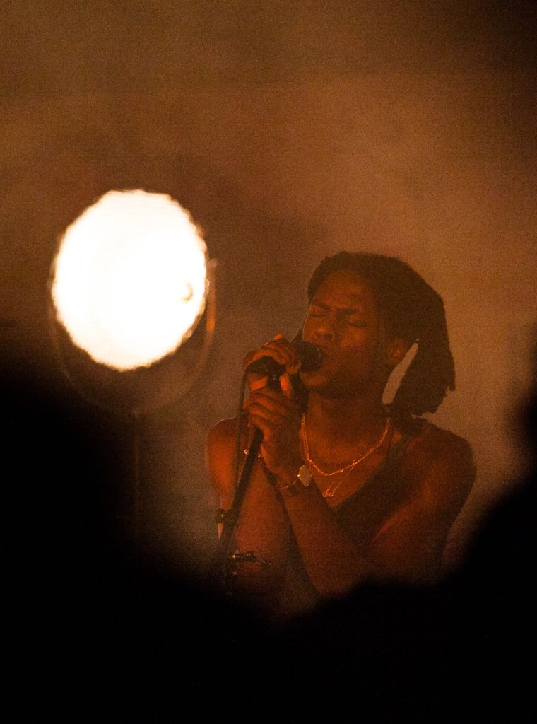 Daniel Caesar Takes Over The Lounge