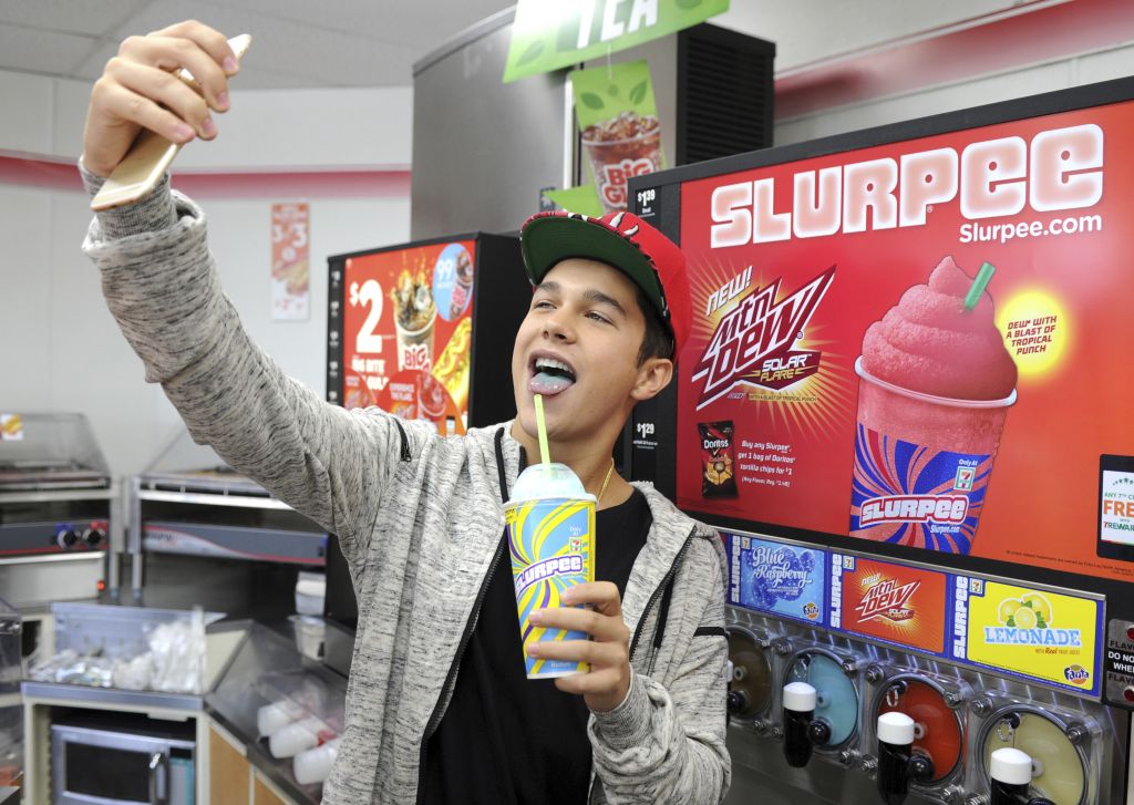 7-Eleven Kicks Off Slurpee All Access Chill With Austin Mahone