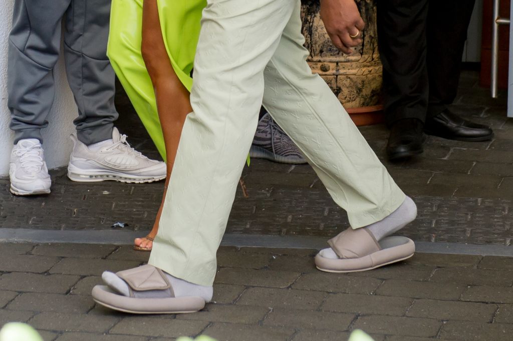 Kanye West wears Yeezy slides to 2 Chainz's wedding 