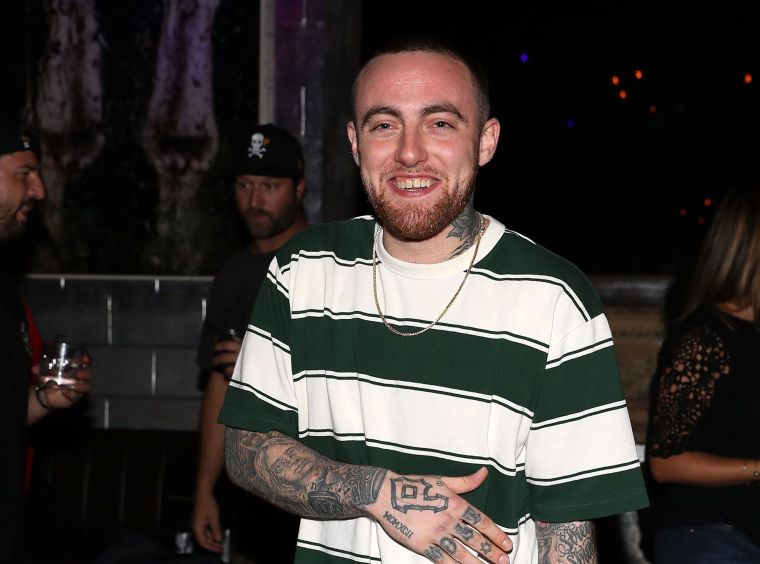 Look at the kid smile.