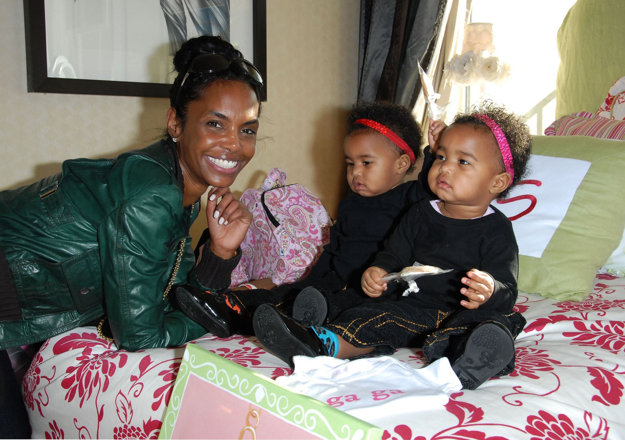 Kim Porter Wasn’t A Regular Mom, She Was A Cool Mom (PHOTOS) | Global Grind