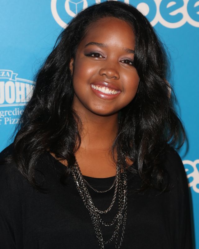 Rare Throwback Flicks Of H.E.R. Without Her Shades