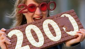 Millenniums-Schokolade und Blick nach 2000