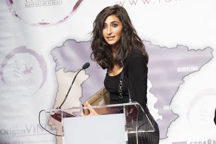 Alba hits the stage for the 2018 Solidarios Jovenes Awards