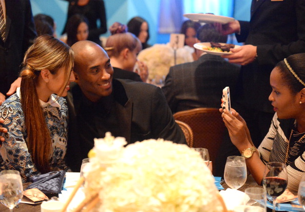Vanessa and Kobe pose for a pic at the Make-A-Wish Greater Los Angeles 30th Anniversary Gala.