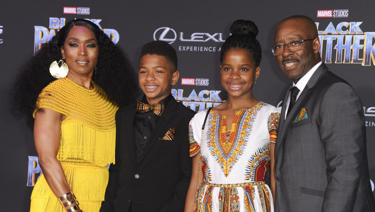 Photos Of Courtney B. Vance And Angela Bassett Cheesing With Their Kids Global Grind