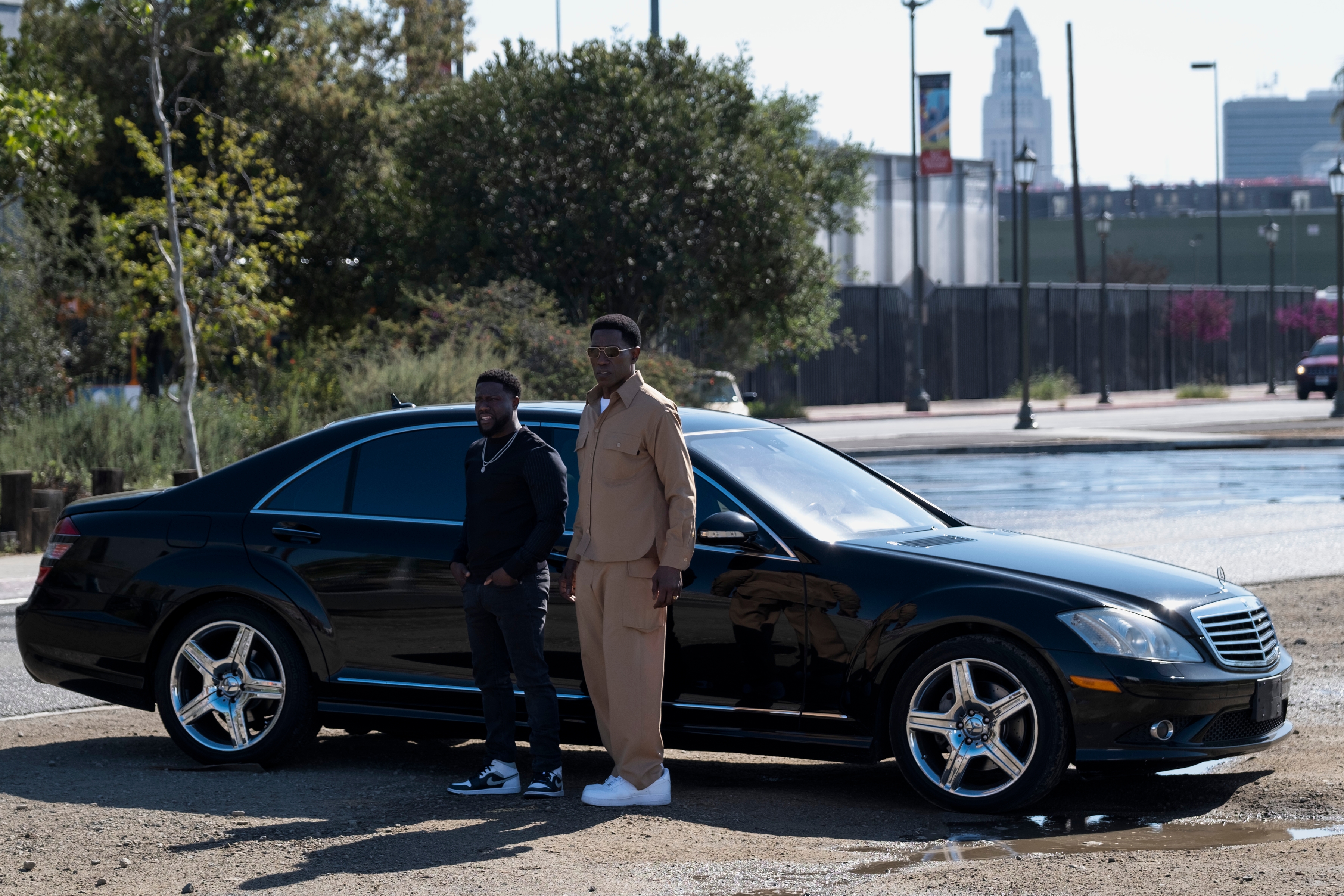 Kevin Hart and Wesley Snipes star in 'True Story' for Netflix