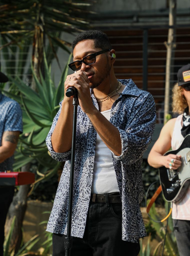 Otis Kane Takes Center Stage