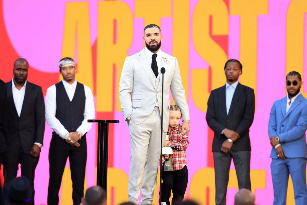 Off the Charts: A List of 2021’s Top R&B and Hip Hop Songs